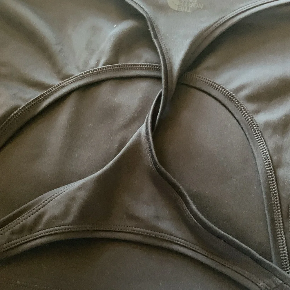 WOMEN'S THE NORTH FACE | DUNE SKY TANK | BLACK - Picture 6 of 9